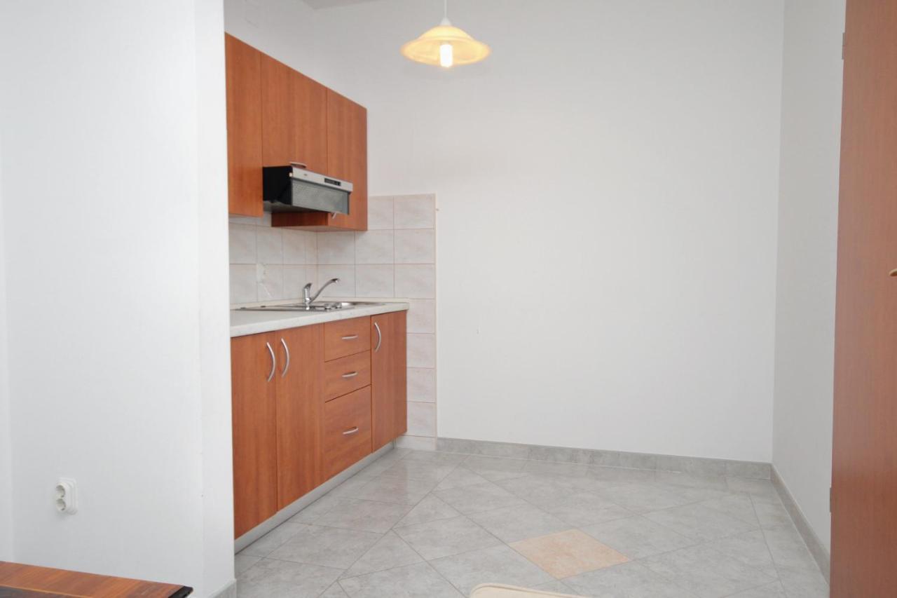 Apartments And Rooms With Parking Space Njivice, Krk - 5458 Екстер'єр фото