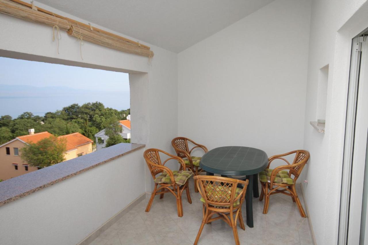Apartments And Rooms With Parking Space Njivice, Krk - 5458 Екстер'єр фото