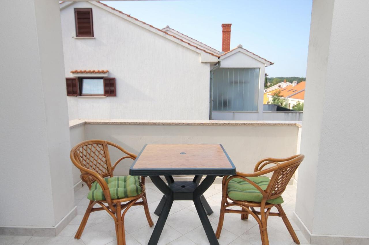 Apartments And Rooms With Parking Space Njivice, Krk - 5458 Екстер'єр фото