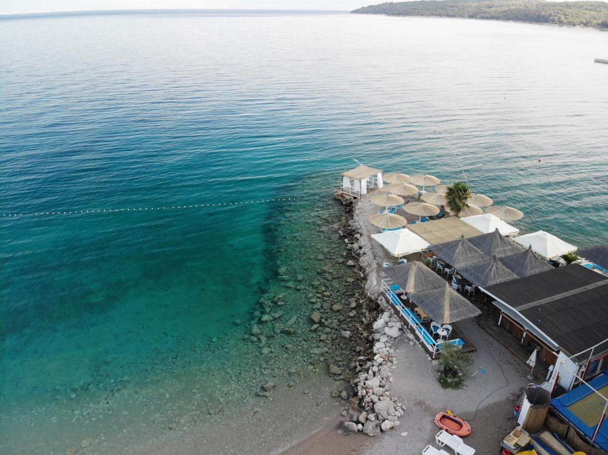 Apartments And Rooms With Parking Space Njivice, Krk - 5458 Екстер'єр фото